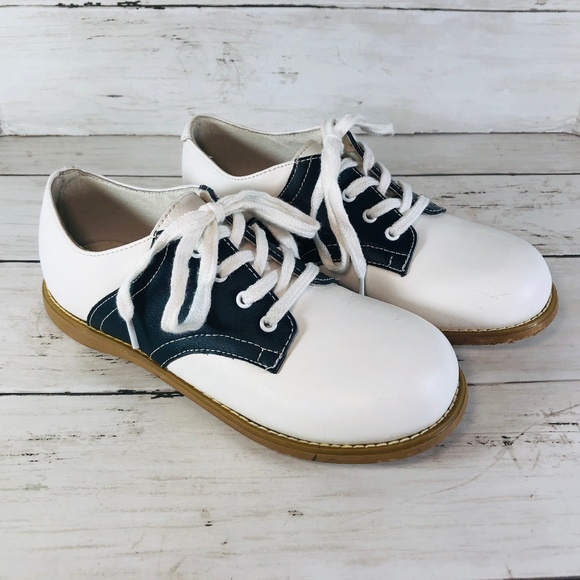 Willits Other - Willits Navy & White Saddle Shoes Size 12D